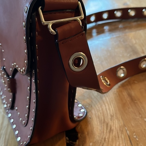 𝅺rebecca Minkoff Midnighter Top Handle Feed Crossbody bag in Brick - Picture 15 of 16